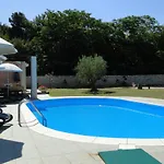 Dom wakacyjny Family Friendly House With A Swimming Pool Zambratija, Umag - 14648 Savudrija